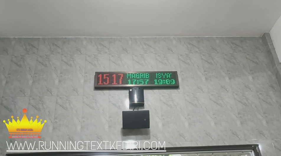 <p>Running text LED adalah papan digital dengan lampu LED yang menampilkan tulisan berjalan. Tulisan ini dapat diatur sesuai kebutuhan, baik untuk promosi, informasi pengumuman maupun identitas usaha. Dengan tampilan yang terang&nbsp; dan bergerak, Running text mampu menarik perhatian orang yang melintas, bahkan dari jarak jauh.</p><p>&nbsp;</p>